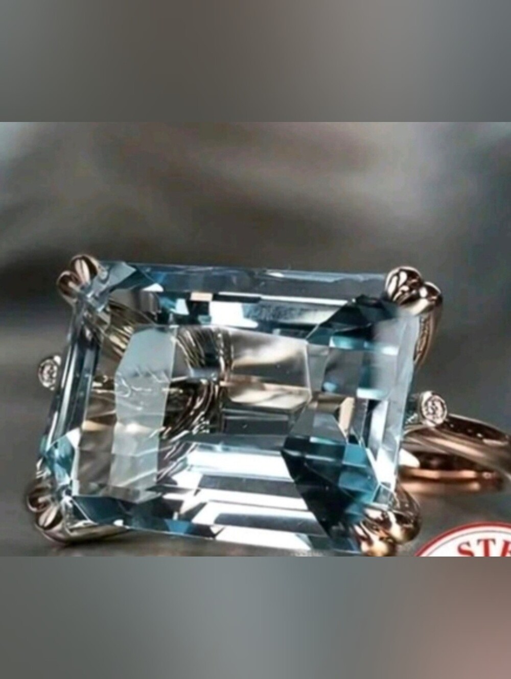 🩵🩵NEW🩵🩵 BEAUTIFUL!! High End Rose Gold Plated Rectangle Faceted Blue Ston